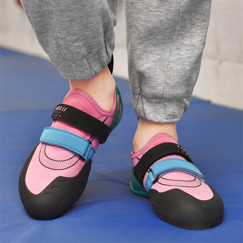 Kids Outdoor Jumping - Children climbing shoes Ultralight Speed Safety