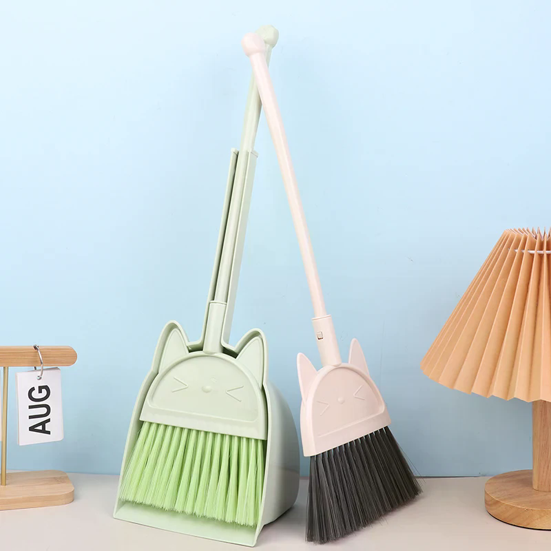 1 Set Cartoon Flexible Bristle - Kids Outdoor Broom 评论和价格